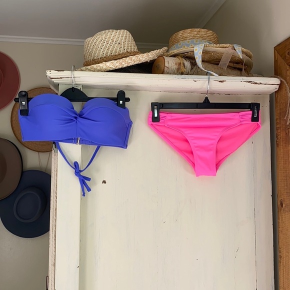 Swimsuit - Picture 1 of 9